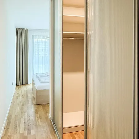 New Bright 1br Metropolis Downtown Ac Free Parking Apartmán Bratislava