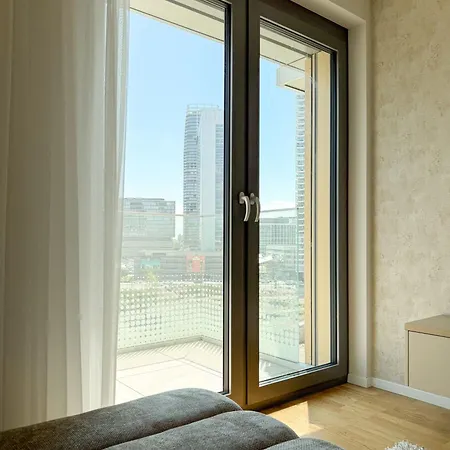 New Bright 1br Metropolis Downtown Ac Free Parking * Bratislava