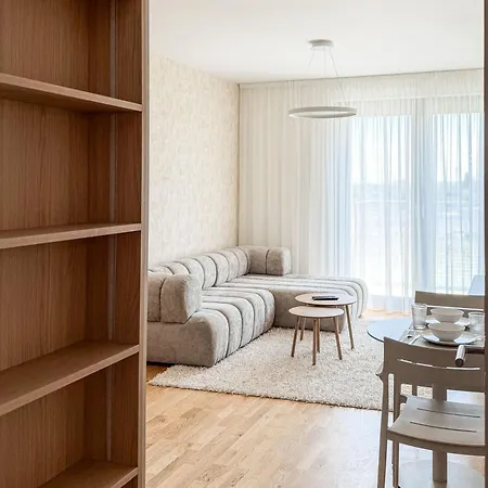 Apartment New Bright 1br Metropolis Downtown Ac Free Parking *