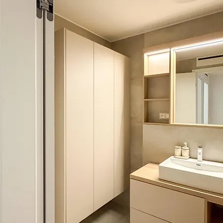 Apartment New Bright 1br Metropolis Downtown Ac Free Parking