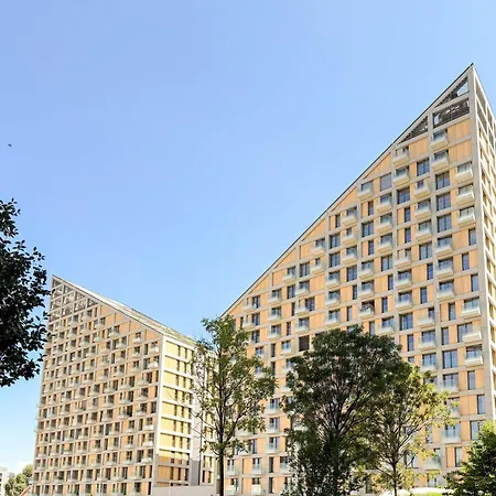 New Bright 1br Metropolis Downtown Ac Free Parking * Bratislava